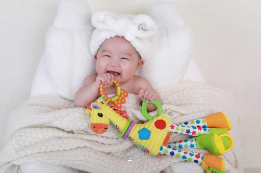 海东宝宝为什么会吐奶 海东宝宝为什么会吐奶